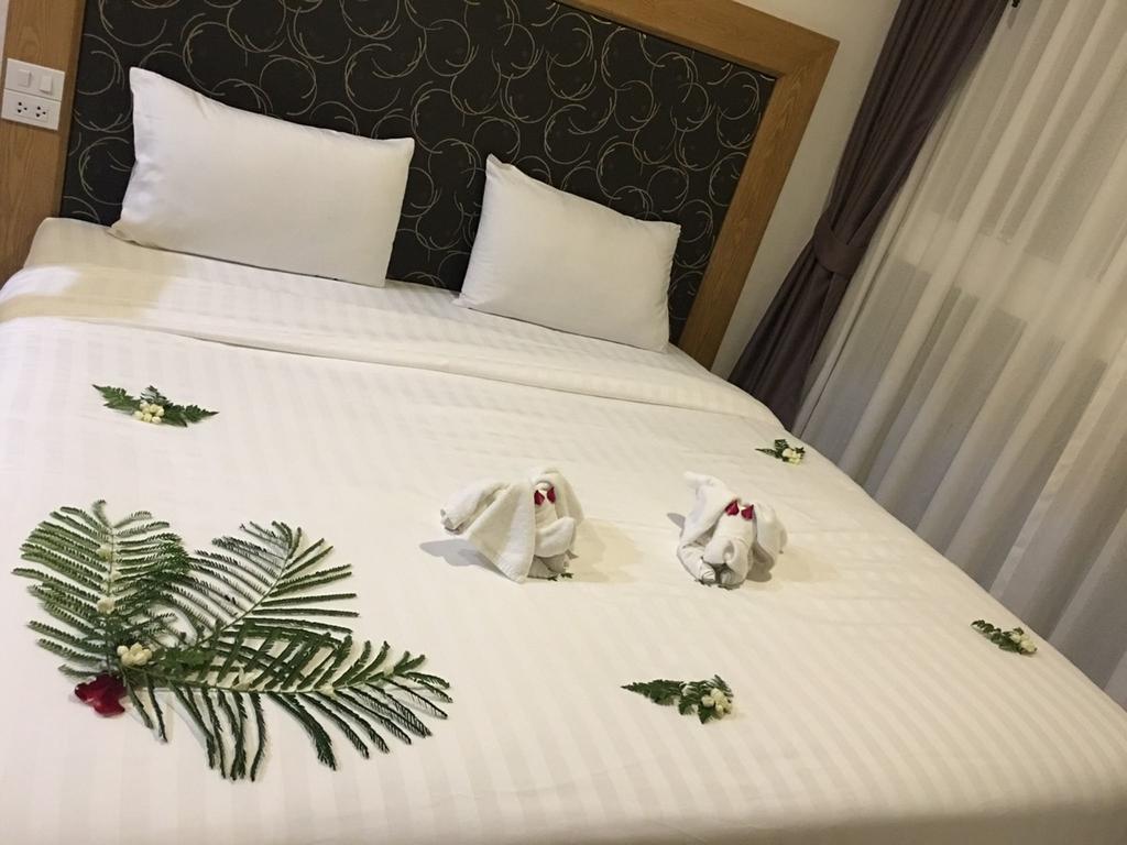 Grand Nai Harn Suites Rawai Eksteriør billede