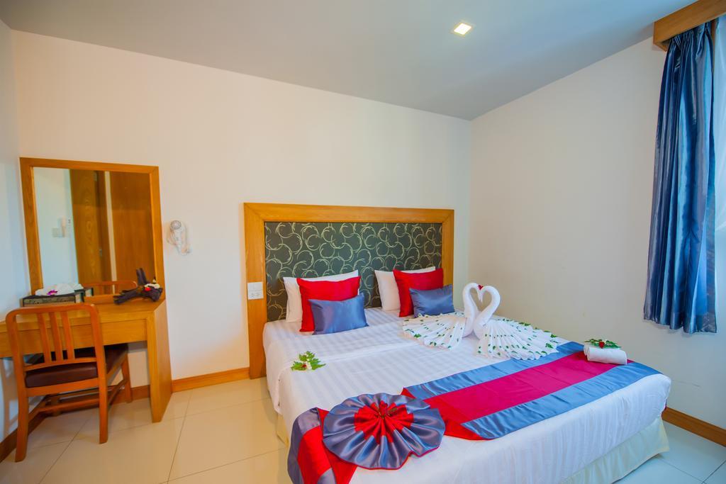 Grand Nai Harn Suites Rawai Eksteriør billede